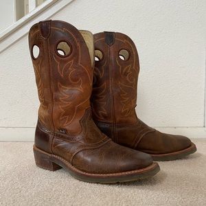 Men’s Justin’s cowboy boots 10D 1404